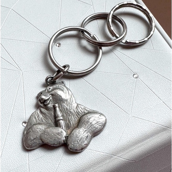 🐻 Vintage 1997 Coca Cola Bear Pewter Silver Holiday Key Chain Ring - Picture 1 of 13